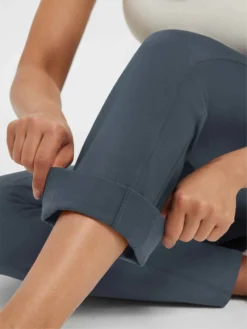 Women’s Running Boot-Cut Fleece Straight-Leg Pants -Baleaf Clothing Shop 202507095470 WH 1500x2000px c244a41b ec4c 457b ad7e 016109ea38b3