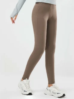 Laureate Thermal Pocketed Leggings -Baleaf Clothing Shop abh145 2 52eacb35 2bd3 47c5 9ebf 9b86d9b2cfe5