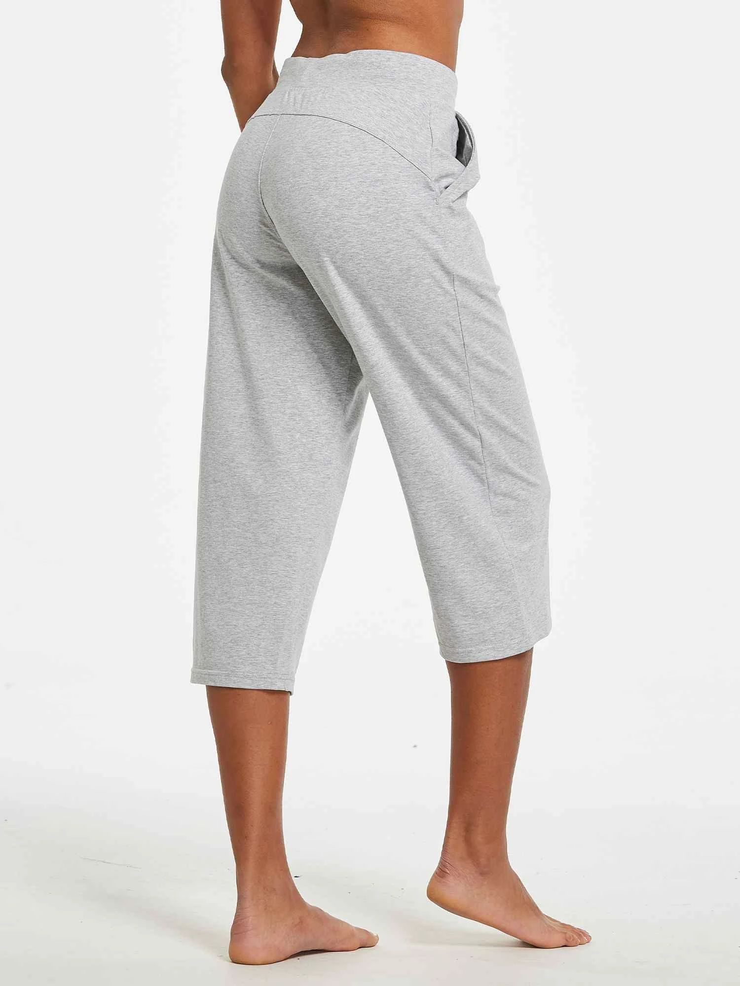 Women's Lightweight Wide-Leg Cotton Capri Pants 3 Women's Lightweight Wide-Leg Cotton Capri Pants - Image 3