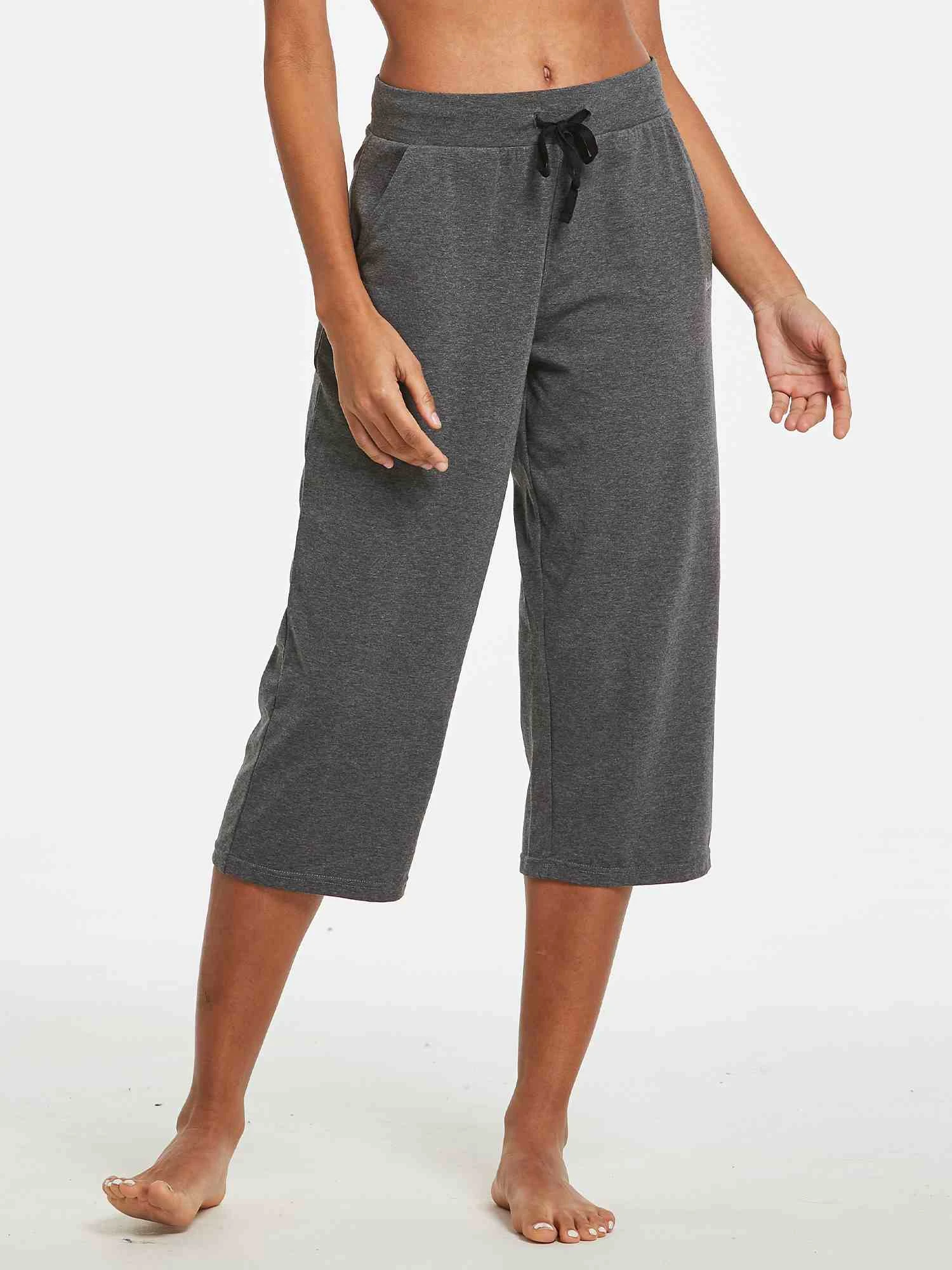 Women's Lightweight Wide-Leg Cotton Capri Pants 19 Women's Lightweight Wide-Leg Cotton Capri Pants - Image 19