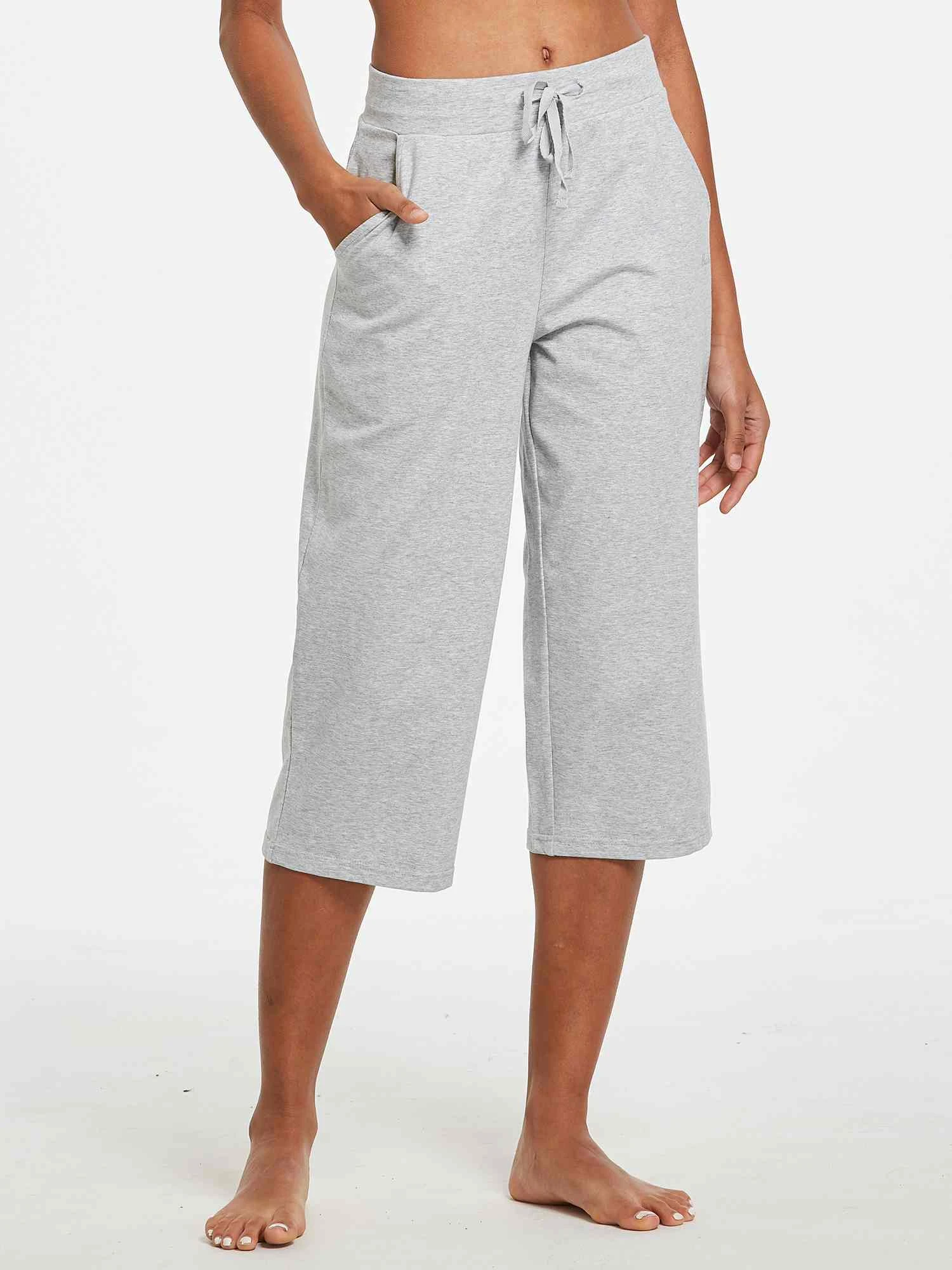 Women's Lightweight Wide-Leg Cotton Capri Pants 1 Women's Lightweight Wide-Leg Cotton Capri Pants