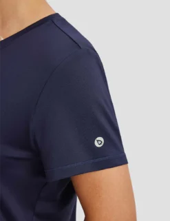 Laureate Reflective Crew Neck T-Shirt -Baleaf Clothing Shop bfr030 2 93644af8 0aa4 4733 b5ae f64578e5f53d