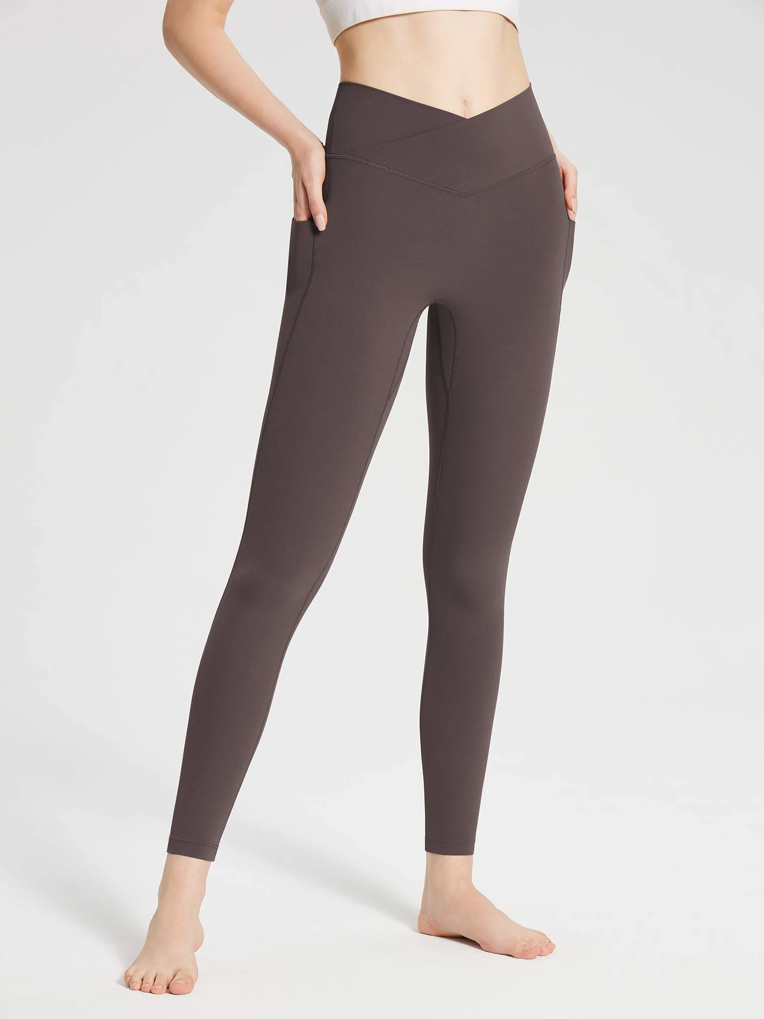 Lycra Cross-Waist High-Rise Leggings 7 Lycra Cross-Waist High-Rise Leggings - Image 7