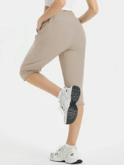 Raindrop Ready Multi-Pockets Capris -Baleaf Clothing Shop bgo011 3 64e7f098 a72b 4bb2 887a 622c0bbb222f