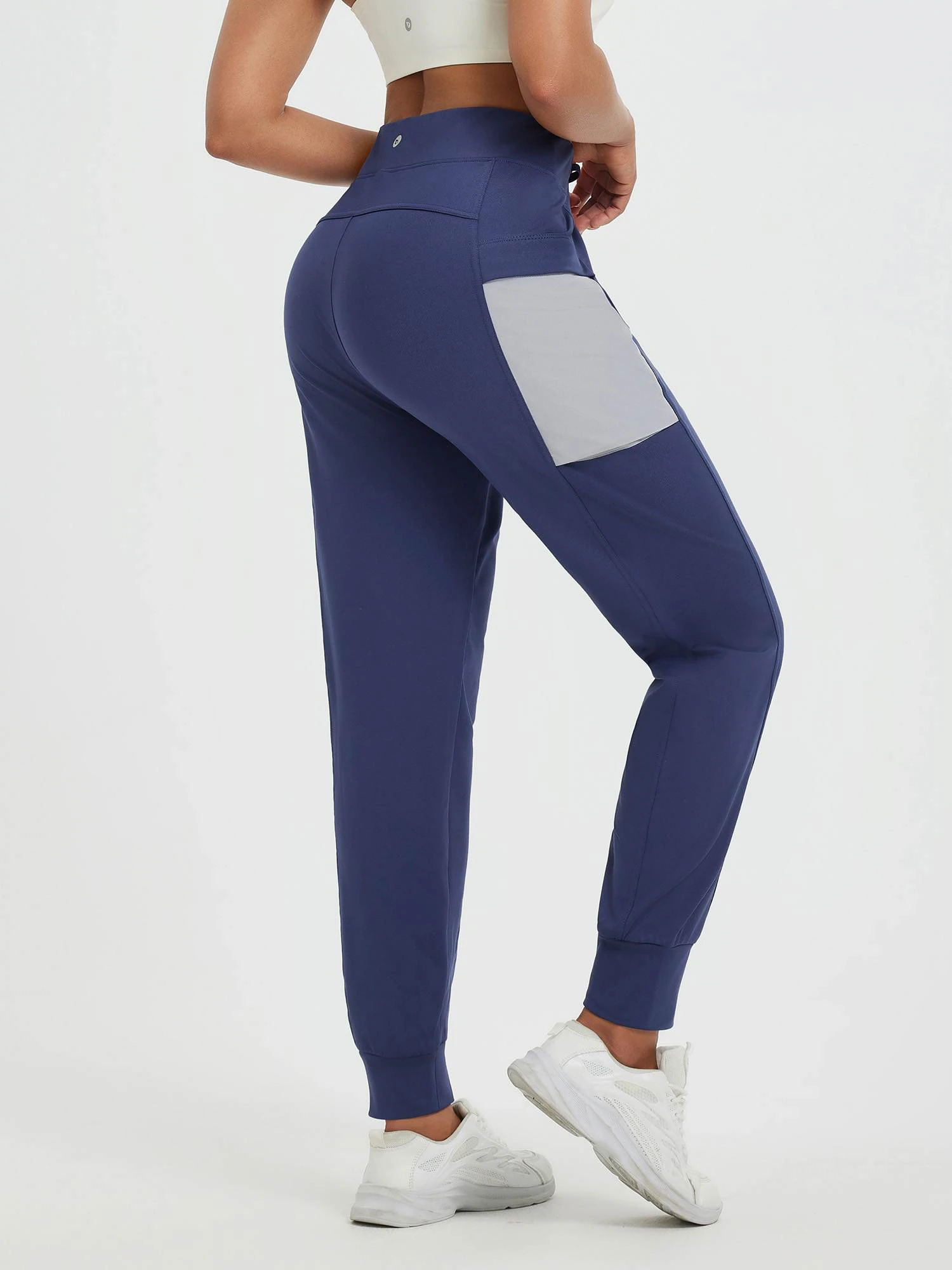 Women’s Running Patchwork Pockets Fleece Cuffed Pants 16 Women’s Running Patchwork Pockets Fleece Cuffed Pants - Image 16