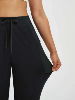 Women’s Running Patchwork Pockets Fleece Cuffed Pants 29 Women’s Running Patchwork Pockets Fleece Cuffed Pants -Baleaf Clothing Shop bgr043 4 be2a5acb 413f 4016 968c 6bcb077932bd