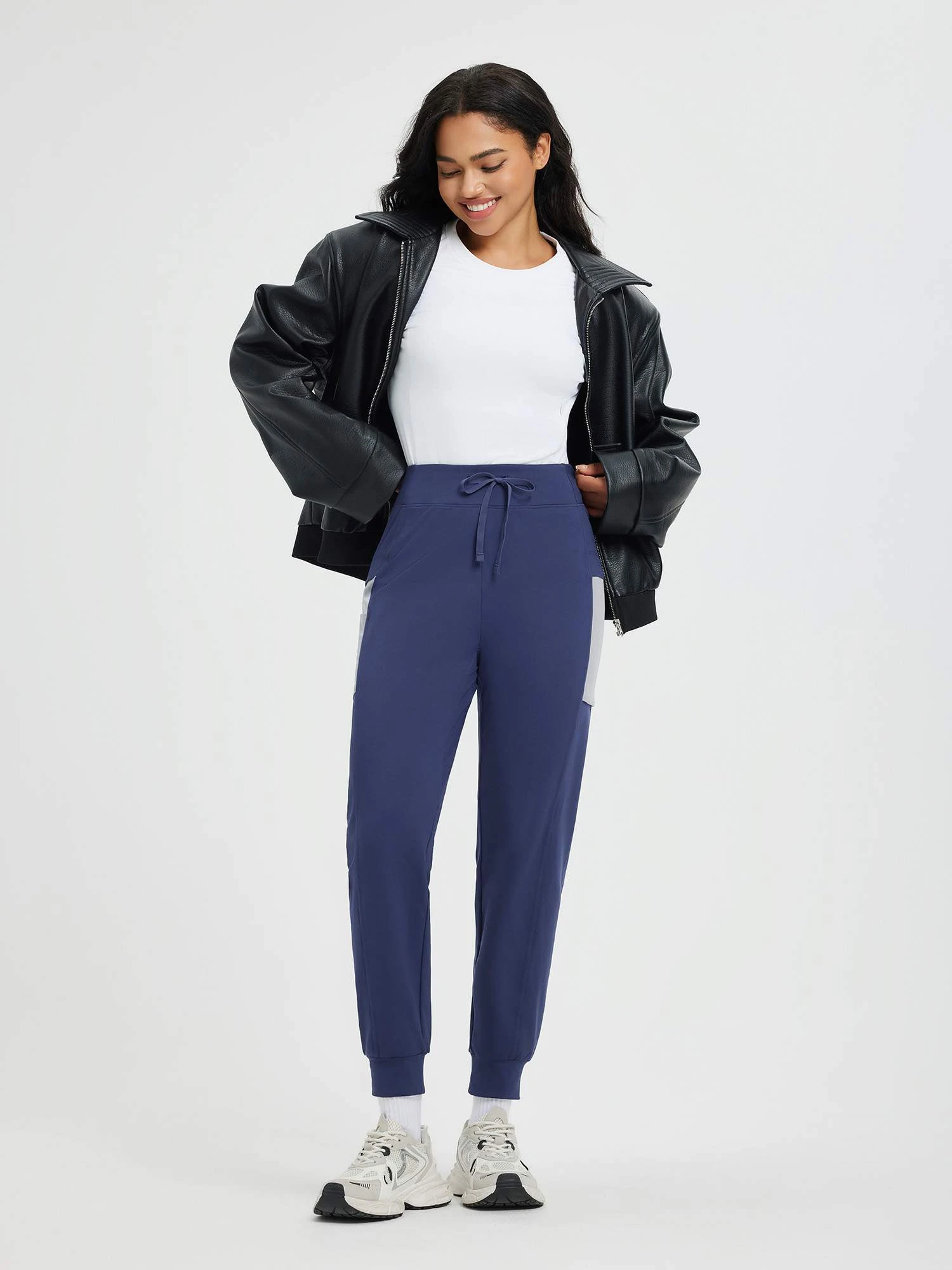 Women’s Running Patchwork Pockets Fleece Cuffed Pants 18 Women’s Running Patchwork Pockets Fleece Cuffed Pants - Image 18