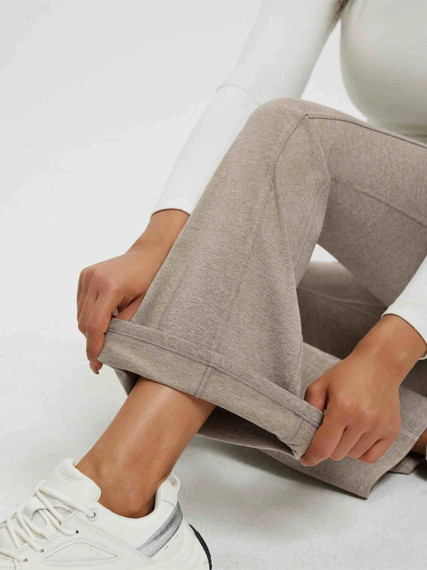 Women’s Yoga Floral Fleece High-Waisted Flared Leggings 2 Women’s Yoga Floral Fleece High-Waisted Flared Leggings - Image 2